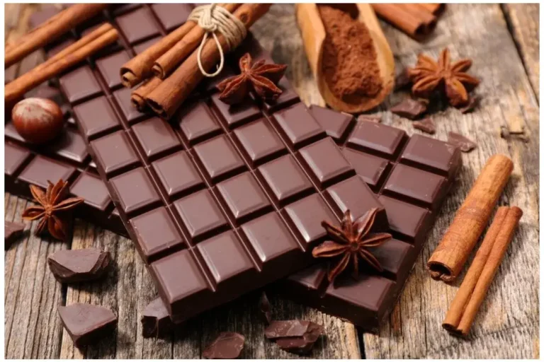 A História Surpreendente do Chocolate: Da Antiguidade ao Doce Moderno